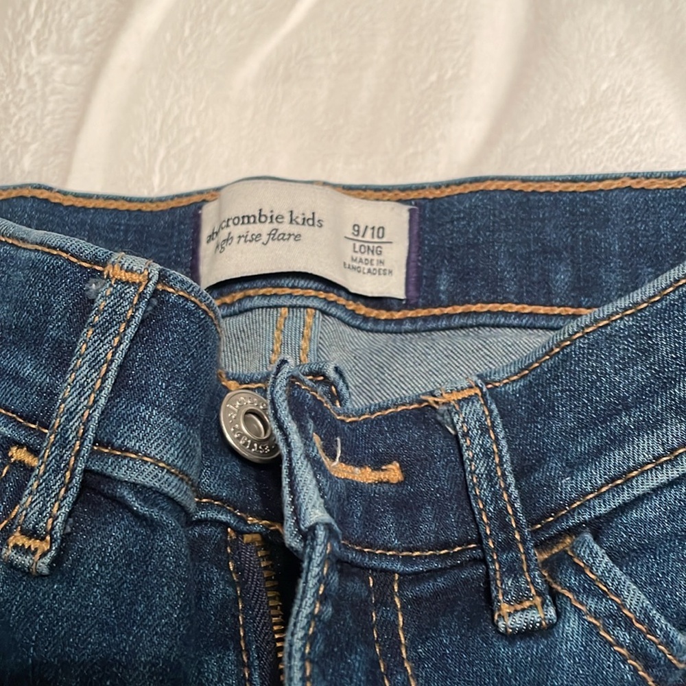 Abercrombie kids flare jeans size 9/10 long - Picture 3 of 3